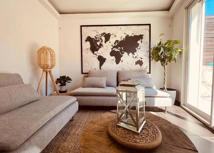 Apartamento Maison De Village écusson - Entier - 160m2 - 4chambres - Centre - Terrasse - Climatisé Nimes